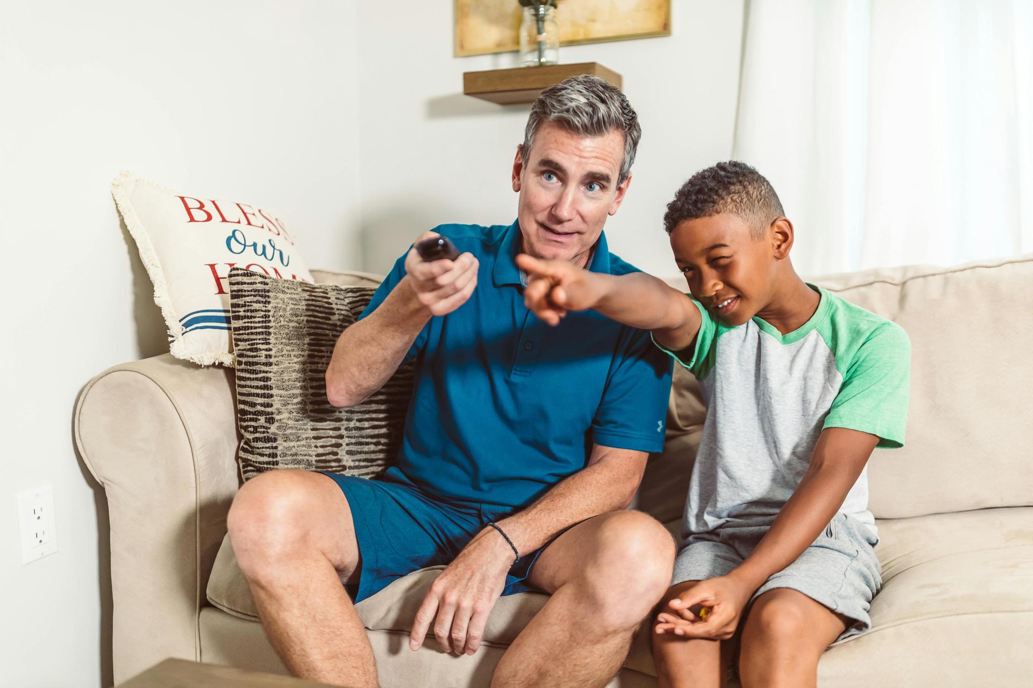 soporte rápido de TV para controlar una tableta a distancia